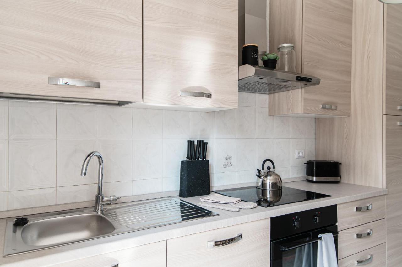 Lovely Suite With Private Parking In كومو المظهر الخارجي الصورة