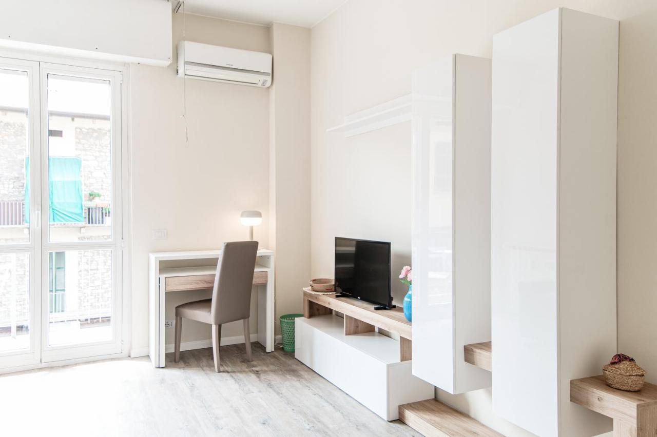 Lovely Suite With Private Parking In كومو المظهر الخارجي الصورة